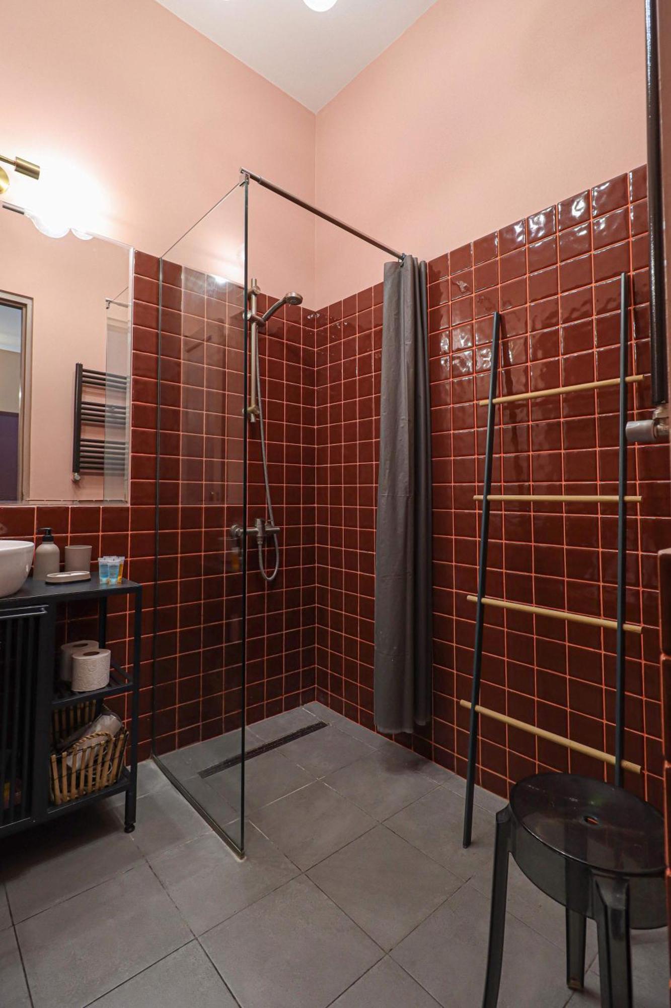 Spacious 1br In The Heart Of * Тбілісі