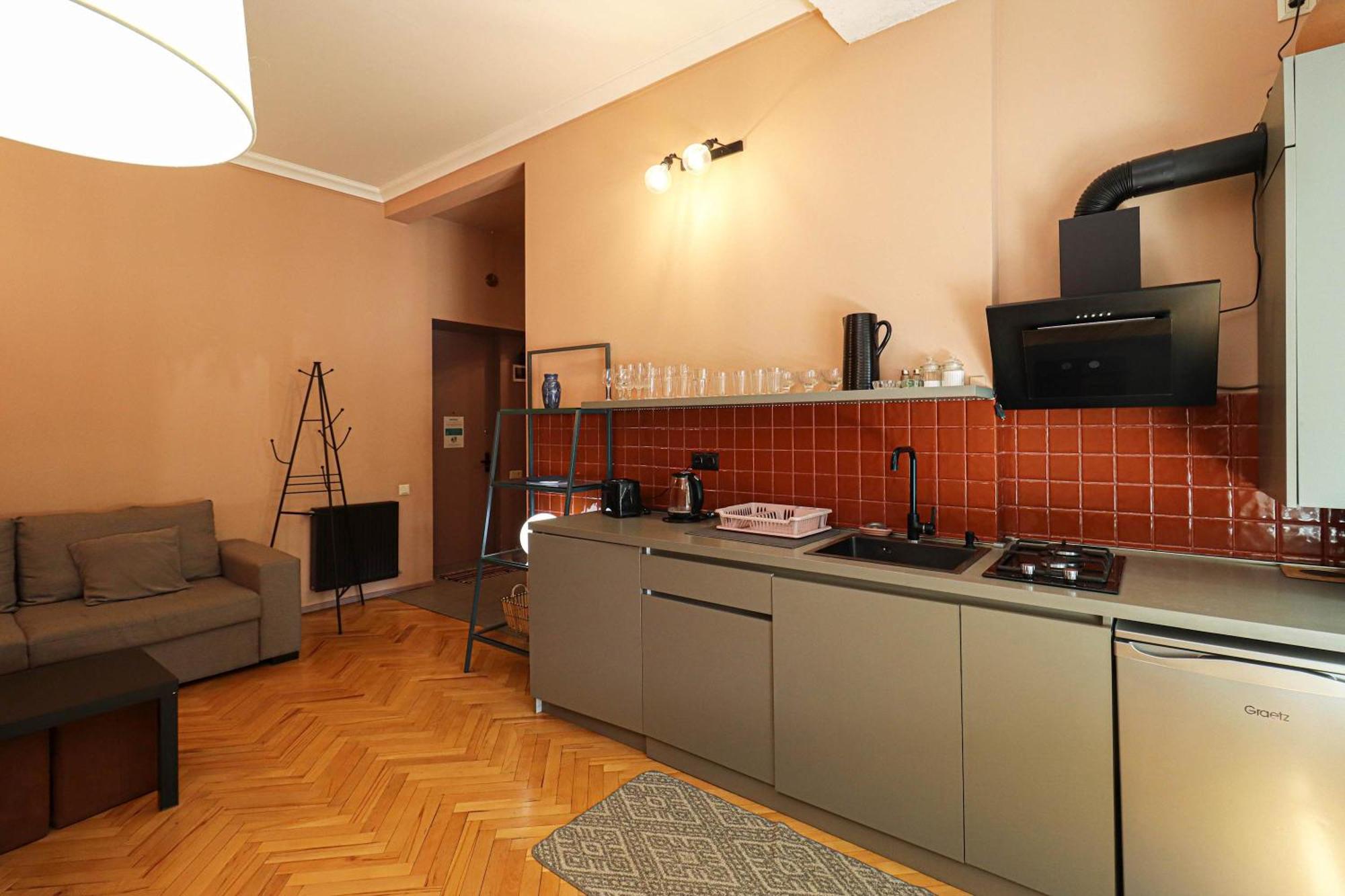 Spacious 1br In The Heart Of
